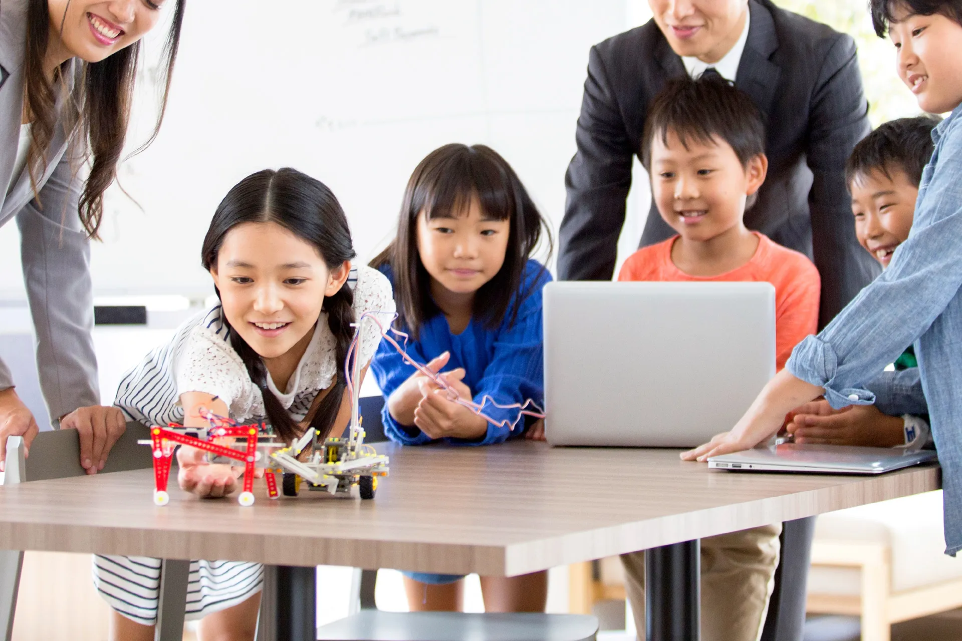 株式会社チルットラボ